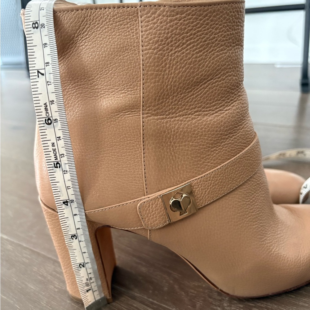 Kate Spade Nude Leather Thatcher Ankle Booties 9.5 - Picture 2 of 8